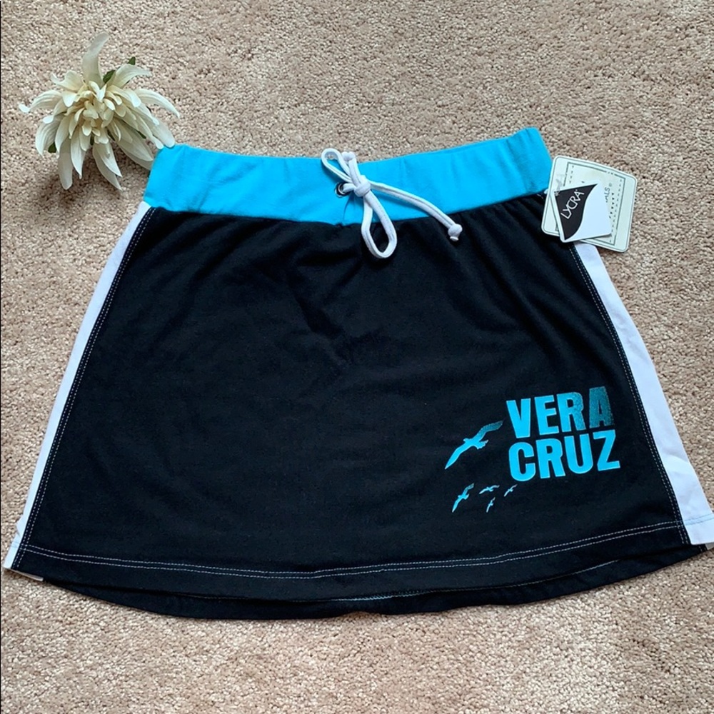 NWT Skorts